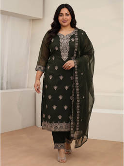 Extra love by Libas - Women Green Embroidered Chinon Kurta and Pant with Dupatta