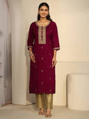 Maroon color option, Currently selected