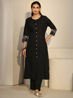 Libas - Women Black Solid/Plain Cotton Kurta with Pant