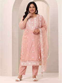 Extra love by Libas - Women Peach Embroidered Organza Kurta and Pant with Dupatta