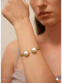 Vosgi - White Gold Plated Lapis Lazuli Cuff