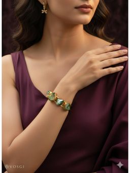 Vosgi - Green Emerald Radiant Cuff