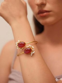 Vosgi - Red Pearl Dual Stone Cuff