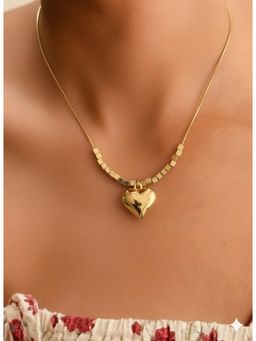 Vosgi - Golden Heart Charm Beaded Necklace