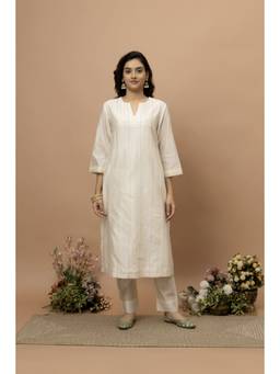 SMRITI GUPTA - Chanderi Silk Embroidered Off-White Kurta