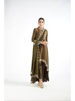 Vvani by Vani Vats - Olive Green Mirror Scallop Kurta Pant with Dupatta and Lining