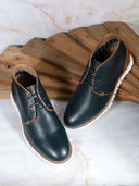 Black color option, Sold out, Currently selected