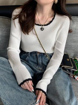 Outzidr - White Contrast Scallop Rib Top