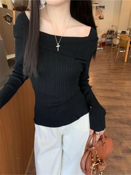 Outzidr - Black Off-Shoulder Square Neck Top