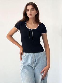 Outzidr - Black Bow With Contrast Piping Top