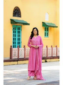 GAYRAA - Silk Hand Embroidered Peach Kurta with Pant and Dupatta