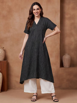 Black & Blah Blah - Black Cotton Solid/Plain Plain Kurta