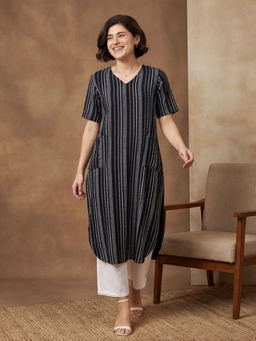 Black & Blah Blah - Black Viscose Rayon Stripes Printed Kurta