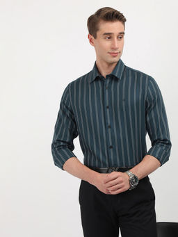 Calvin Klein - Men Green Cotton Stripes Formal Shirt