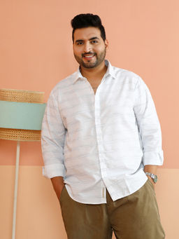 Instafab Plus - Men White Polycotton Stripes Casual Shirt