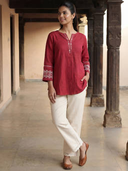 Rangsutra - Dhwani Red Cotton Desert Hand Embroidery Tunic