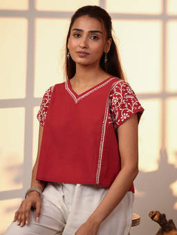 Rangsutra - Red Ishanvi Kimono-Sleeve Cotton Chikankari Hand Embroidery Top