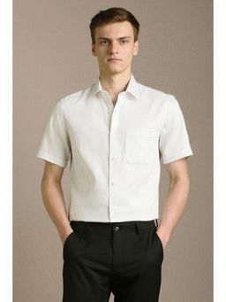 Louis Philippe - Off White Cotton Collar Neck Regular Half Sleeves Shirt