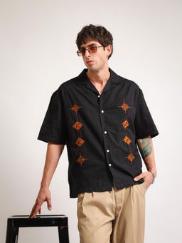 MANIAC - Mens Gothic Star Embroidery Half Sleeves Black Linen Shirt