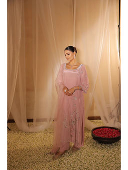 Studio Chiraiya - Elegant Pink Kurta with Pant and Dupatta (Set of 3)