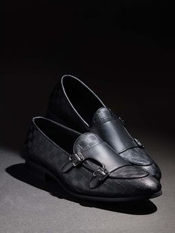Snitch - Black Textured Loafers