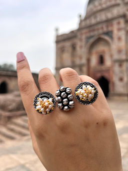 ISHKAARA - Pearl Oxidised Ghungroo Ring
