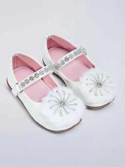 Hopscotch - White Girls Casual Ballerina