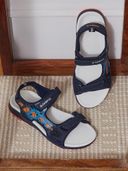 Navy Blue color option, Currently selected