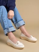 Cream color option, Sold out, Currently selected