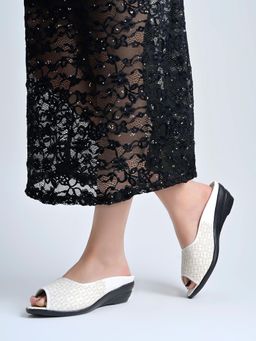 Shoetopia - White Girls Casual Heels