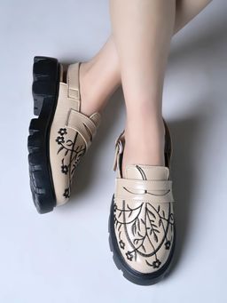 Shoetopia - Tan Girls Casual Loafers