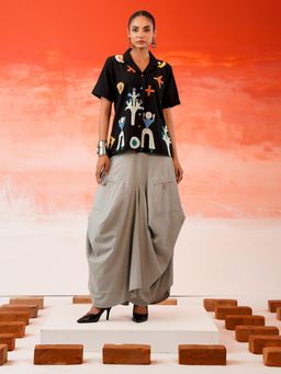 Varanga - Black Embroidered Collar Neck Shirt