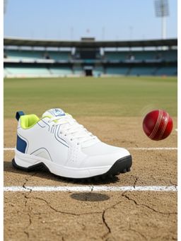 Off Limits - Men WARWICK Cricket Shoes - Off White