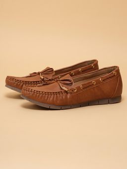 ERIDANI - Women Priscilla Tan Comfortable Slip-On Boat Shoes