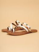 White color option, Currently selected