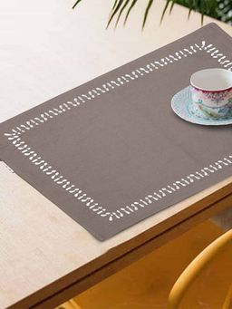 BLANC9 - Cotton Dandelion Embroidered Placemats (Pack of 8)