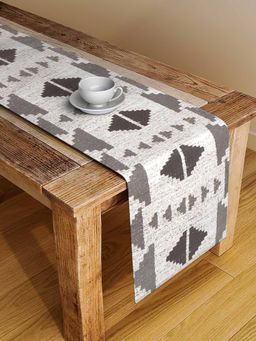 BLANC9 - Tamarack Printed Table Runner
