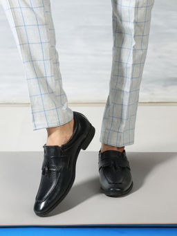 Carlton London - Men's Stylish Black Color Comfortable Textured Loafers