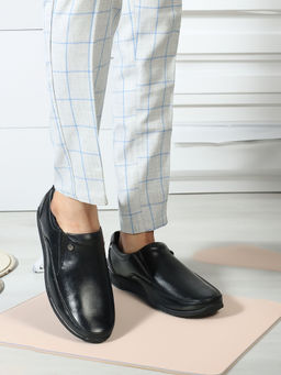 Carlton London - Men's Stylish Black Color Comfortable Loafers