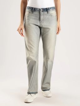 Calvin Klein - Mid-Wash Regular Fit Mid Rise Jeans