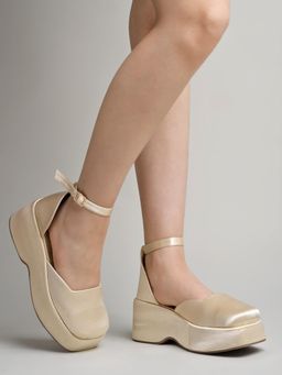 Shoetopia - Stylish Golden Chic Pumps for Women