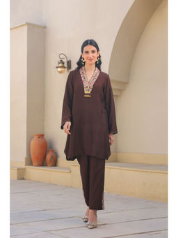 Label Niti Bothra - Brown Zardozi Paisley V Neck Kurta with Pant (Set of 2)