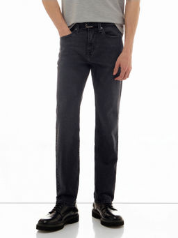 Flying Machine - Men Black Solid Mid Rise Freddie Straight Fit Jeans