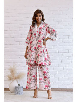 KURTISM - Pink Farni Floral Printed Kurta with Pant (Set of 2)