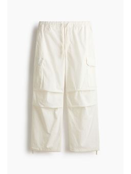 H&M - Men White Loose Fit Cargo Trousers