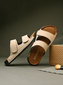 Beige color option, Currently selected