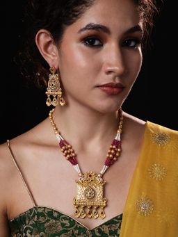PANASH - Pink-White Gold-Plated Kundan-Studded and Beaded Jewellery Set