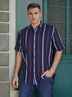 Wrangler - Men Striped Blue Relaxed Fit Shirt