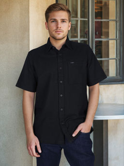 Wrangler - Men Solid Black Relaxed Fit Shirt