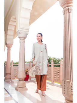 SAVI - Women Beige Embroidered Kurta with Pant